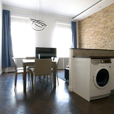 Premium Apartment By Hi5- Anker Apartment ブダペスト エクステリア 写真