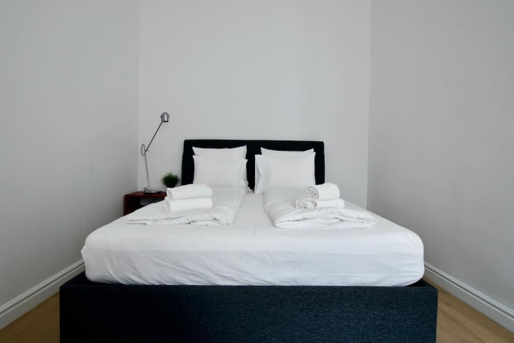 Premium Apartment By Hi5- Anker Apartment ブダペスト エクステリア 写真