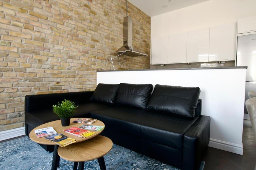 Premium Apartment By Hi5- Anker Apartment ブダペスト エクステリア 写真