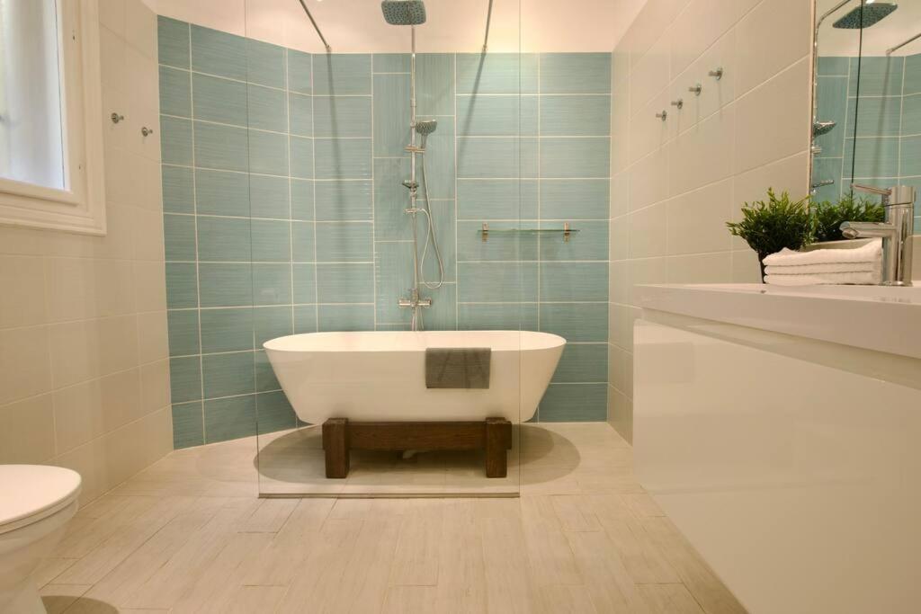 Premium Apartment By Hi5- Anker Apartment ブダペスト エクステリア 写真