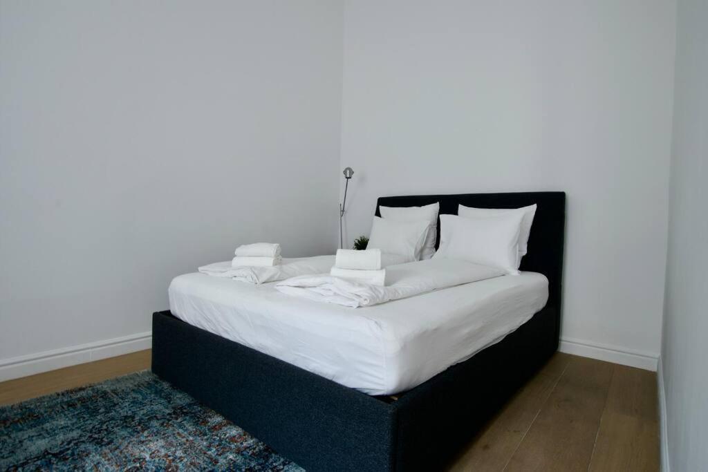 Premium Apartment By Hi5- Anker Apartment ブダペスト エクステリア 写真