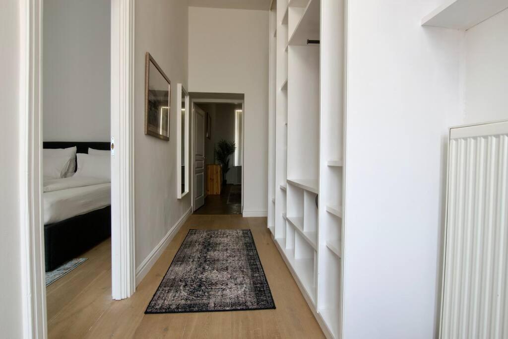 Premium Apartment By Hi5- Anker Apartment ブダペスト エクステリア 写真