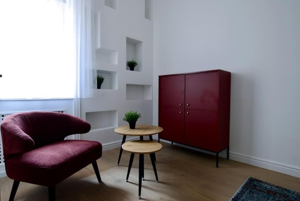 Premium Apartment By Hi5- Anker Apartment ブダペスト エクステリア 写真